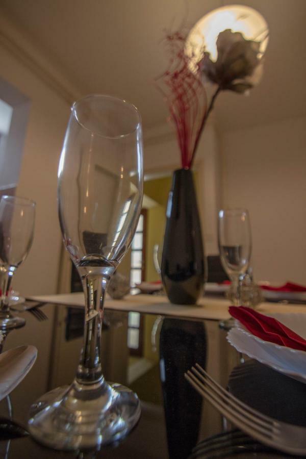 Guest House Ravnic Πόρετς Εξωτερικό φωτογραφία