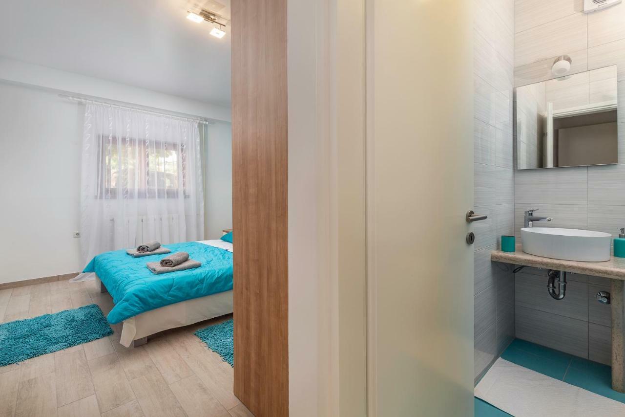 Guest House Ravnic Πόρετς Εξωτερικό φωτογραφία